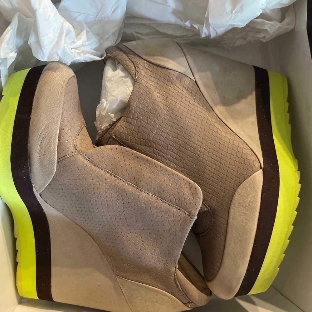 Boutique 9 Booties